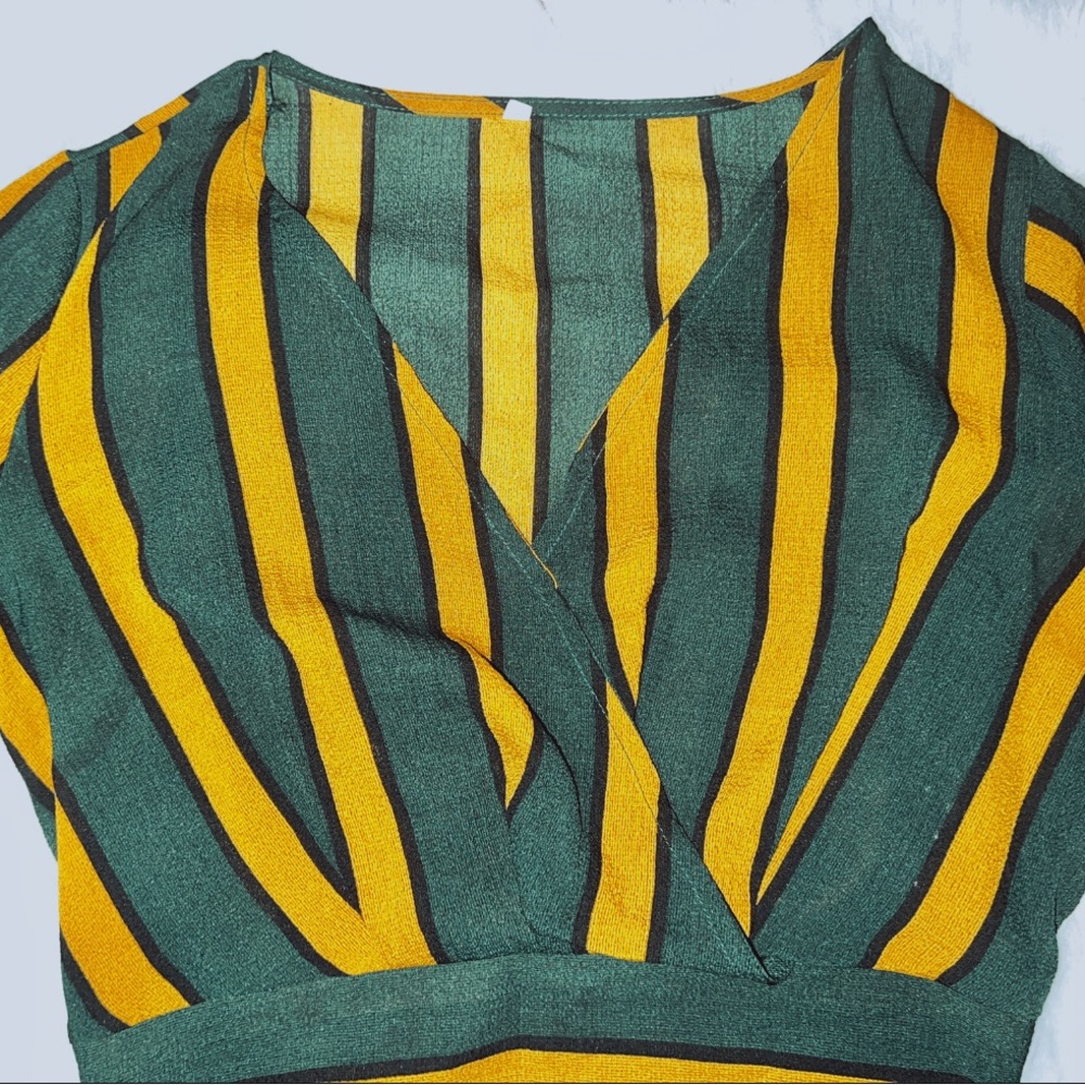 Pine Stripe Long Sleep Crop Top💛